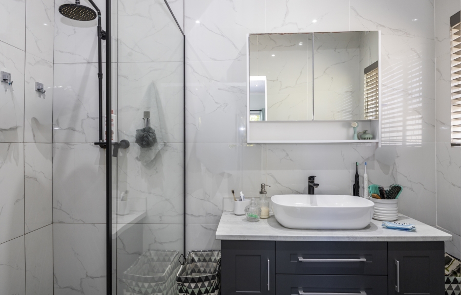 5 Bedroom Property for Sale in West Bank Eastern Cape